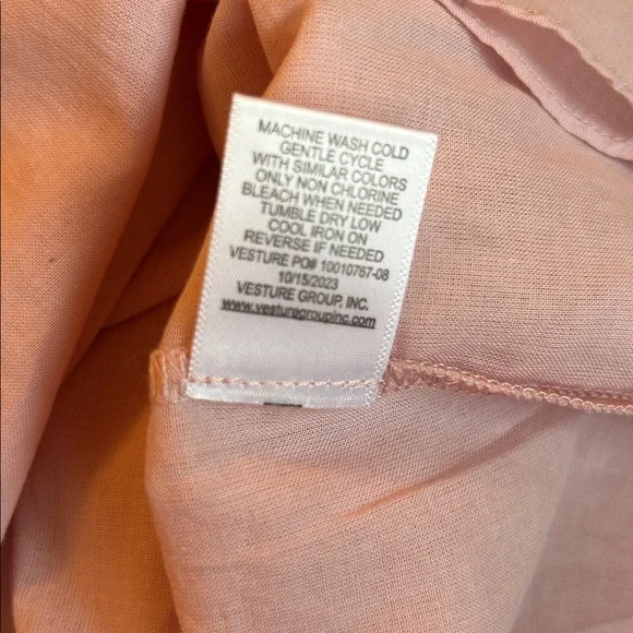 NWT Chenault Blouse. Feminine Boho Barbie pink peasant top with pintucks. Size M - Picture 12 of 13